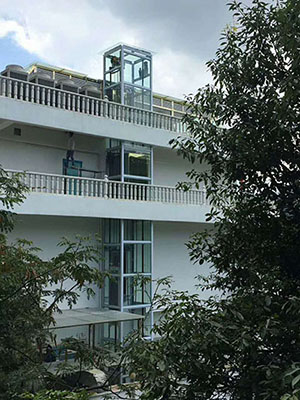 戶外家用電梯(走道內(nèi)安裝) 戶外家用電梯(走道內(nèi)安裝)